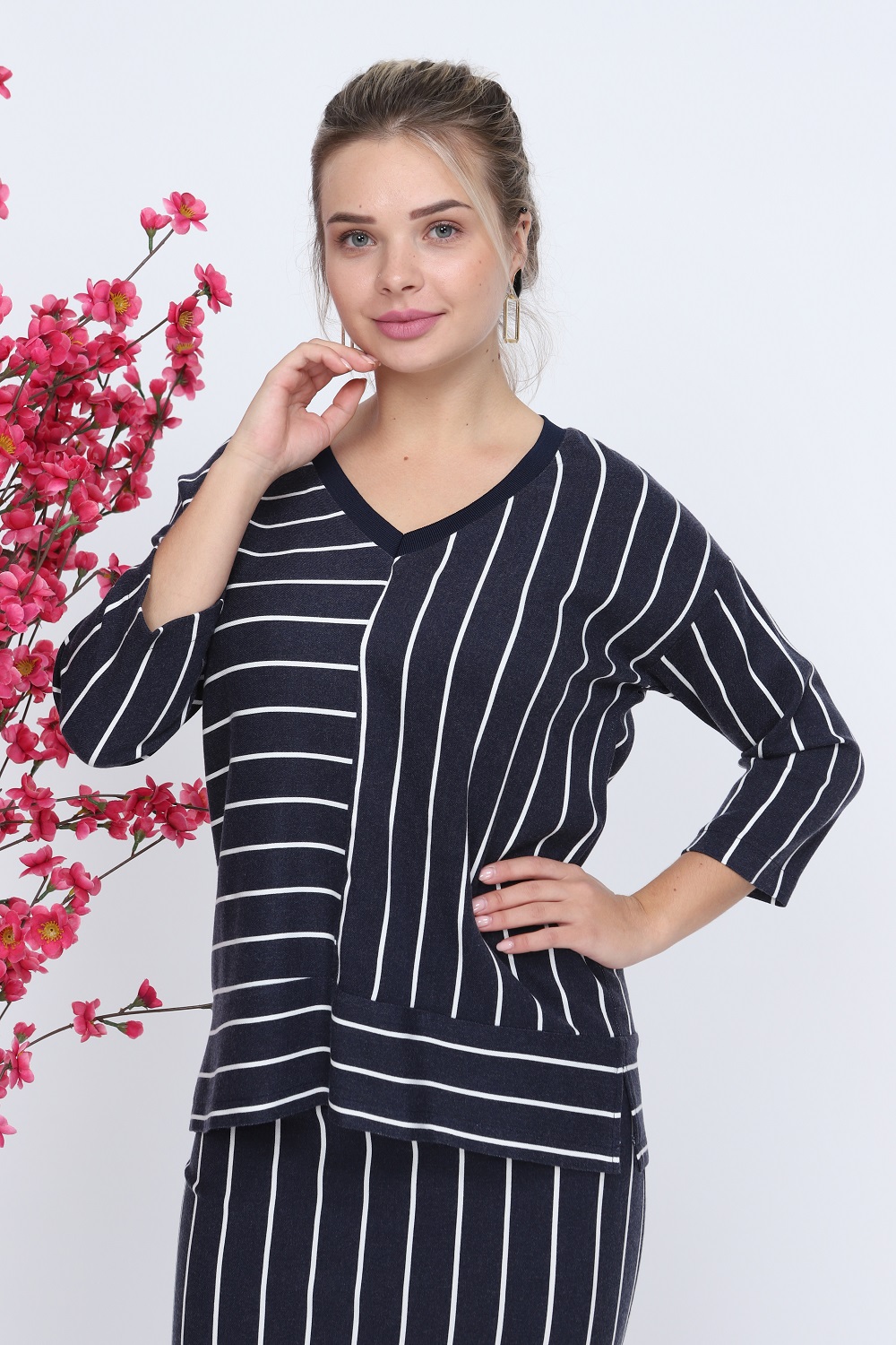 Striped V-Neck Navy Blue Color Skirt Suit