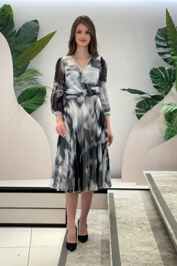 Black and White Pleated Dress