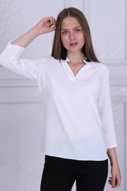 Yaka Detaylı Beyaz Renk Bluz
